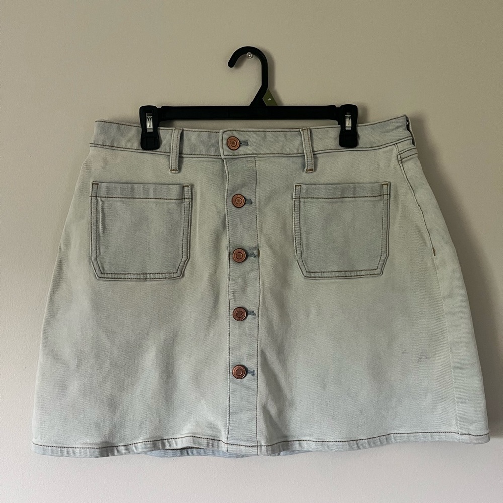 LC Lauren Conrad Light Gray Button-Front Skirt
